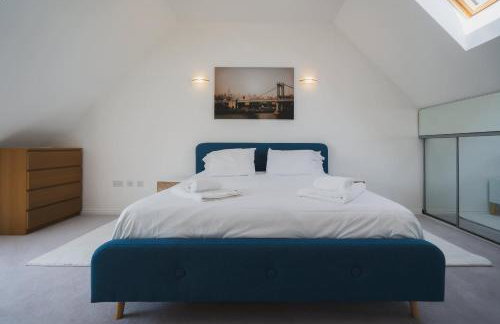 Comfortable 3 Bedroom Home w Garden and Parking - Foto 4