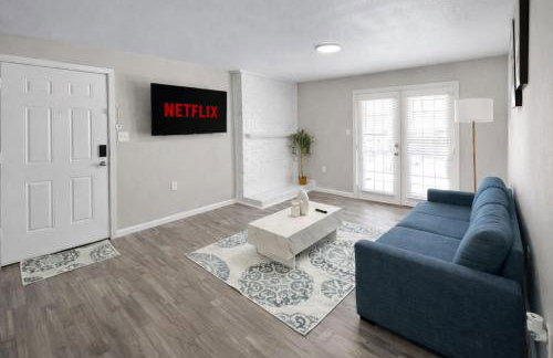 Addison Apartment with Free Parking Pool Gym - Foto 8