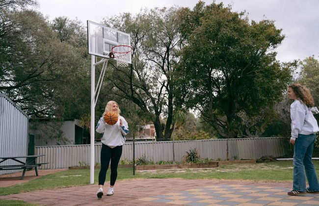 Busselton Jetty Chalets - Photo 25