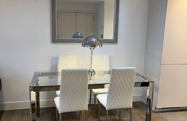 Luxury 2 Bed 2 Bath Apartment Central Location - Foto 18