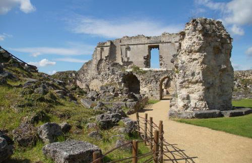 LOCATION à COUCY LE CHATEAU - Foto 4