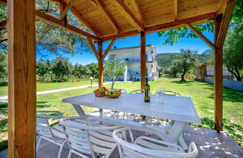 Olive Garden - Photo 28