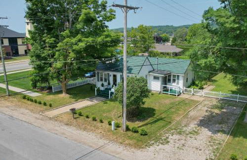 Boyne City Cottage Walk to Downtown and Lake! - Photo 24