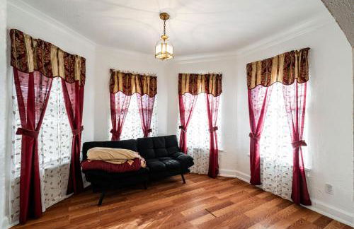 Charming 6BR Home in Milwaukees Historic District - Foto 9