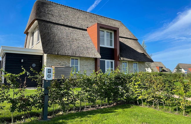 Villa by the Water With Sauna and Terrace - Foto 24