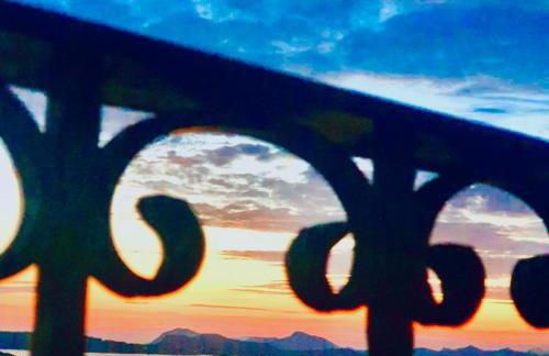 Dalmatian House, spacious stone terraces, balcony , views - Foto 54