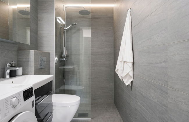 Modern 1BR Apartment with Balcony - Foto 17