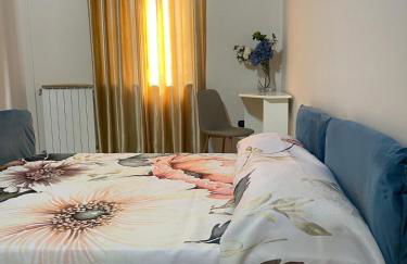 Vesux Apartments - Photo 2