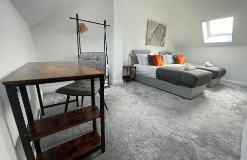 3 Bedroom New House with Wi-Fi Sleep 5 By Home Away From Home - A - Foto 33