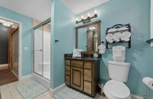 Sunset Cove Lakefront Luxury Lodge with Private Dock - Foto 9