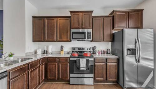 3BR Townhouse King Bed Garage Near NC State - Foto 2