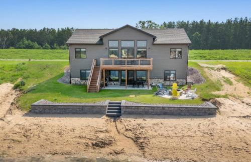 New Listing Lakeside Beach Sleeps 15+ Pet friendly - Foto 1