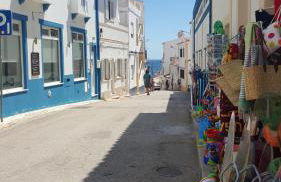 Lovely Burgau villa just 3 mins walk from beach - Foto 32