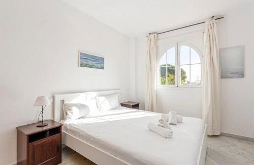 Alvarito Playa Marbella front beach apartment - Photo 13