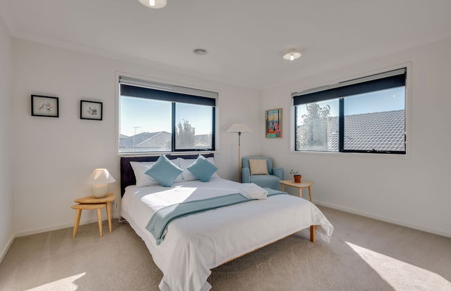 StayAU Newly Cozy Holiday House Tarneit - Foto 2