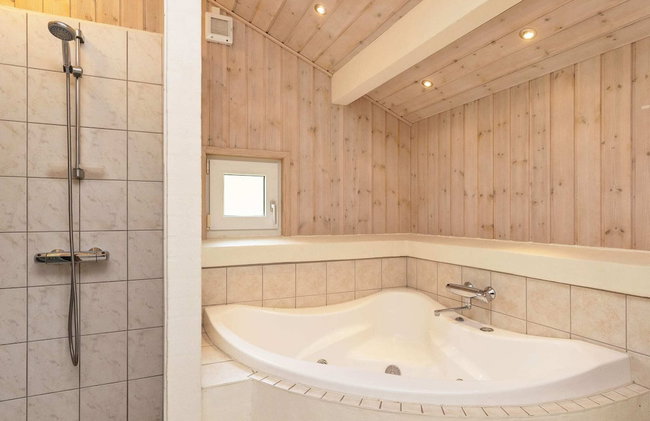 6 Person Holiday Home in Bindslev - Foto 8