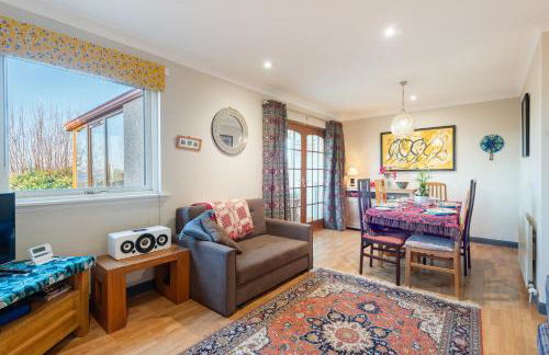 Spacious 3 Bedroom Retreat for up to 6 - Foto 10