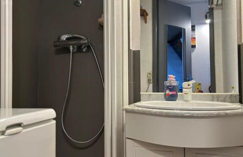 T2 Mezzanine Saint-Cyprien: Proche Plage, Parking Sécurisé, Équipé, Animaux Acceptés - FR-1-793-6 - Photo 13