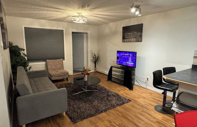 MainFloorCondo CozyFurnished Independent - Photo 13