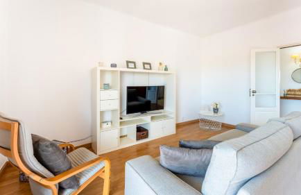 Sunny 3BDR Apt with Pool in Ferreiras by LovelyStay - Foto 5