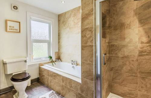 Stylish Uphill Townhouse - Foto 6