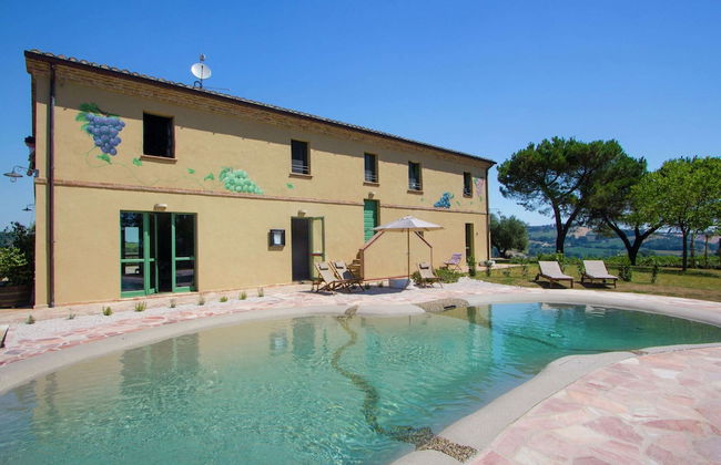 Villa w/ Wine Tours Near Beach - Foto 1