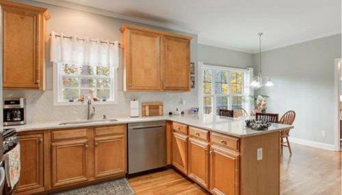 1 Spacious 4BR Getaway near Atlanta - Foto 3