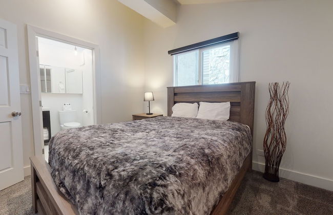 Enzian - CoralTree Residence Collection - Photo 8