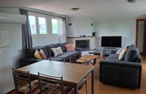 Ste's house at Macedonia Airport - Photo 38