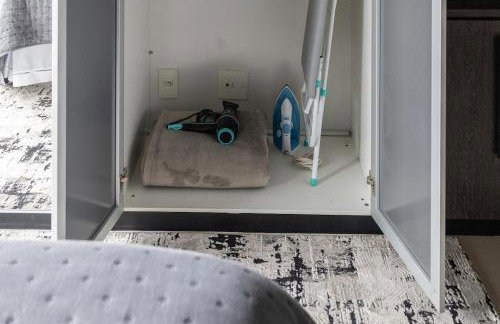 Studio 406 no Centro Cívico com Piscina Aquecida, Academia, Sauna e Garagem - Foto 16