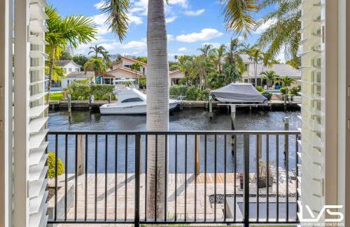 New Royal 80ft Waterfront Wlk2Beach HotPool Spa KitchenBBQ - Foto 78