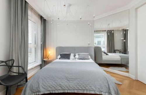 Elegant Apartment with Parking Space and Balcony by Noclegi Renters - Foto 18