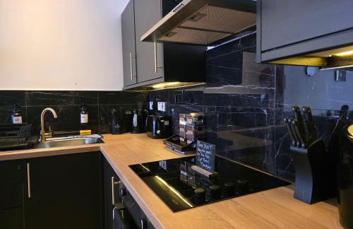 Deluxe 2BR Apartment Near City Center - Sleeps 6 - Foto 21