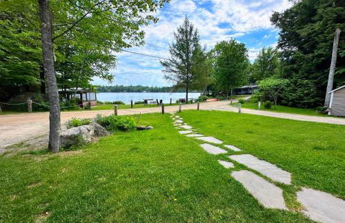 91WR Lake vibes and views at this waterfront home in the the White Mountains! Rest, relax, explore! - Foto 47