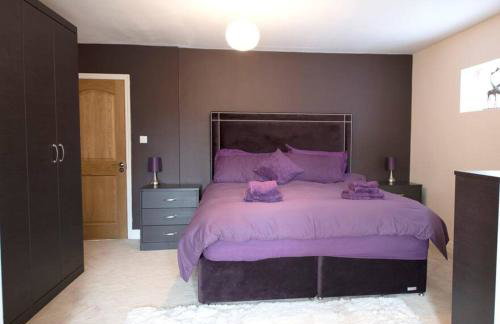 Luxury 6 bedroom house with parking - Northwood - Foto 12