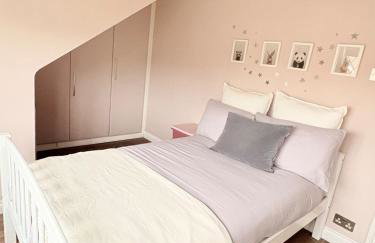 Marlow Family Retreat, Short Stroll into Town - Photo 43