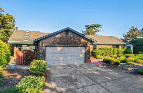 Riverfront! Family Friendly, Hot Tub, Fire Pit, EV - Foto 55