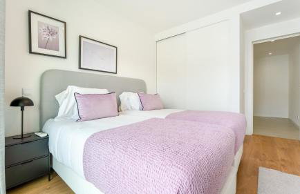 Modern 2BR w Rooftop Pool & Parking by LovelyStay - Foto 22