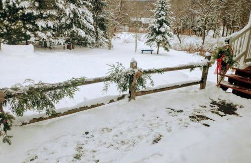 Sunny & Open 2 Bdrm - Close to Stowe Village, Shopping, Mtn Views! - Foto 20