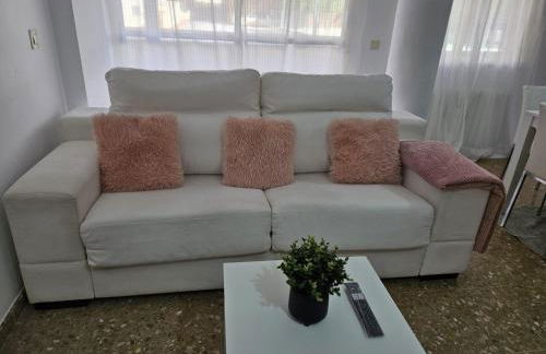 Alojamiento centrico en Hellin con garaje - Foto 8