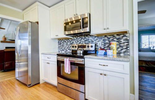 Ocean Isle Beach Home with Canal Views! - Foto 6