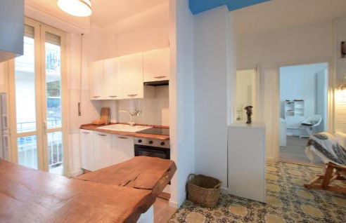2 Bedroom Cozy Apartment In Staletti - Photo 11