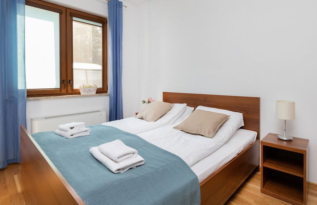 Willa 4 Pory Roku Apartment by Renters - Photo 3