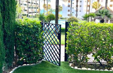 MI CAPRICHO, Beachfront, Grownfloor, Private Garden & Terrace - Photo 8