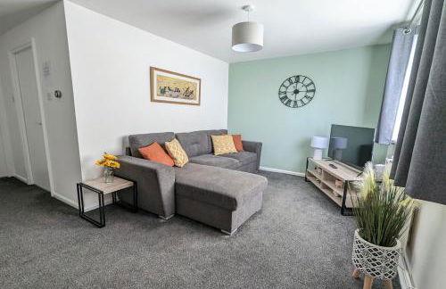2BR-Gayton Apt-FREE Parking-Fully Equipped-Short, Mid term stays - Foto 1