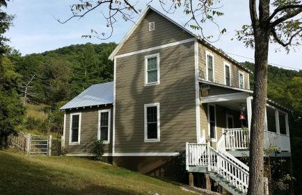 3BR Pet Friendly Cottage Mathias WV - Foto 1