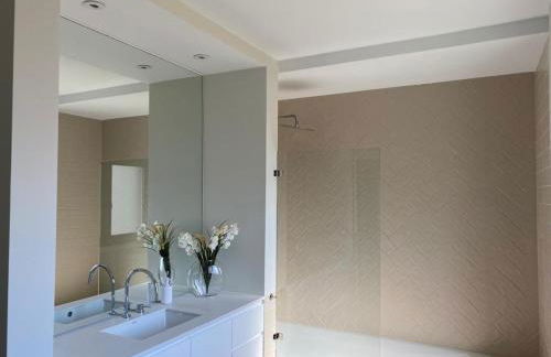 Casa com jardim perto da praia - Foto 32