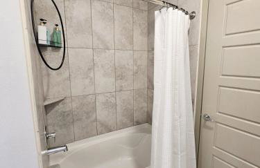 Central Frisco Vibes 1 BR Apart With POOL & GYM - Foto 34