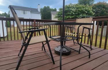 Great 4BR Home Near Emerald Pointe & Downtown - Foto 4