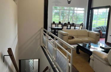 Chácara Casa Amarela - estrutura completa de lazer - ambientes elegantes e exclusivos - campo de futebol e bocha - piscina - lareiras - 10 min Rota do Vinho - Foto 16